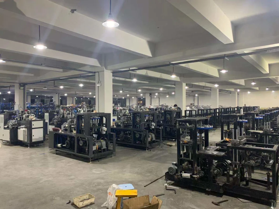 W pełni automatyczna maszyna do produkcji toreb papierowych 380V, 220V Maszyna do produkcji papierowych pudełek śniadaniowych 5