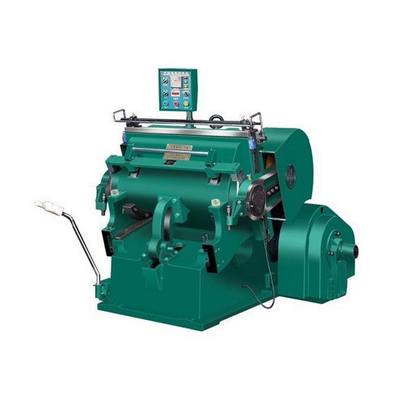16kw Tabela konfiguracji maszyny do wytłaczania 4500 kg Waga 2050 * 2150 * 1900 mm Rozmiar