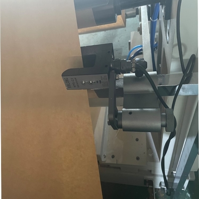 HJ-1100A-III Automatyczna maszyna do cięcia wzdłużnego z trzema serwami do walcowanych 1100 mm 1150 mm