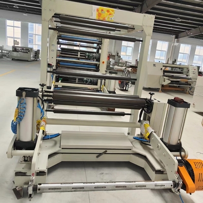 W pełni automatyczna maszyna do cięcia wzdłużnego z trzema serwami do papieru o gramaturze 45-450 g z dużą prędkością