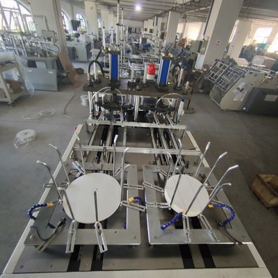 Jednorazowa maszyna do kartonów na lunch Proces klejenia na gorąco