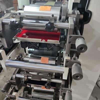 250 mm Długość 180 mm Szerokość Wysokiej Prędkości Flexo Drukarka 5-60 m/min Prędkość 0,15 mm Dokładność