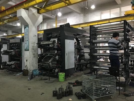 Szybka drukarka fleksograficzna do papieru, folii z tworzywa sztucznego, włókniny # Szerokość drukowania 600-2000 mm 8-kolorowa drukarka fleksograficzna