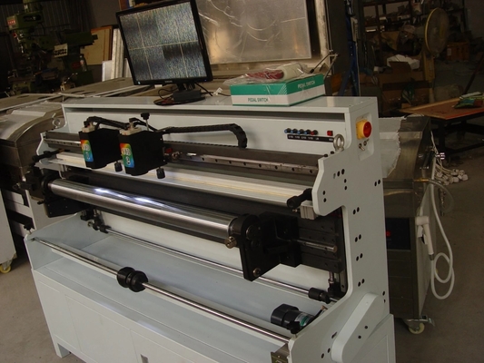 Przyklejanie płyt Flexo Machine 5000 kg do drukowania płyty cylindra