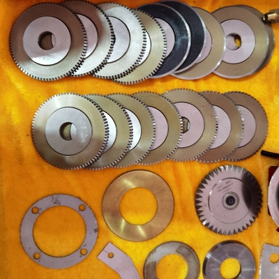 Okrągłe ostrza do cięcia rotacyjnego z metalu do cięcia wzdłużnego Przemysłowa miedziana folia aluminiowa
