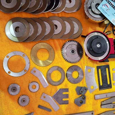 Okrągłe ostrza do cięcia rotacyjnego z metalu do cięcia wzdłużnego Przemysłowa miedziana folia aluminiowa