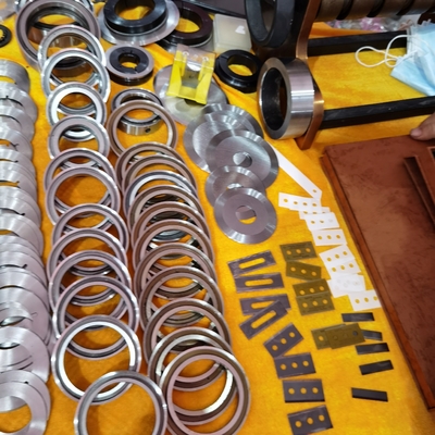 Okrągłe ostrza do cięcia rotacyjnego z metalu do cięcia wzdłużnego Przemysłowa miedziana folia aluminiowa